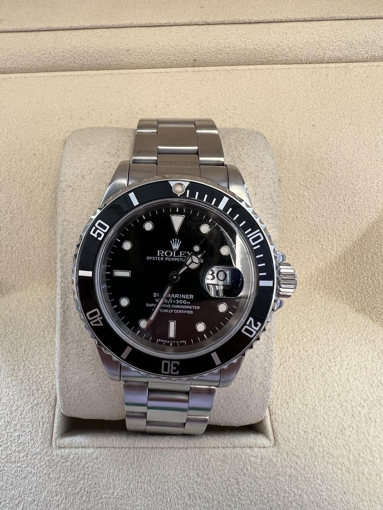 Rolex Submariner Date Luxury Dive Watch with Automatic Movement