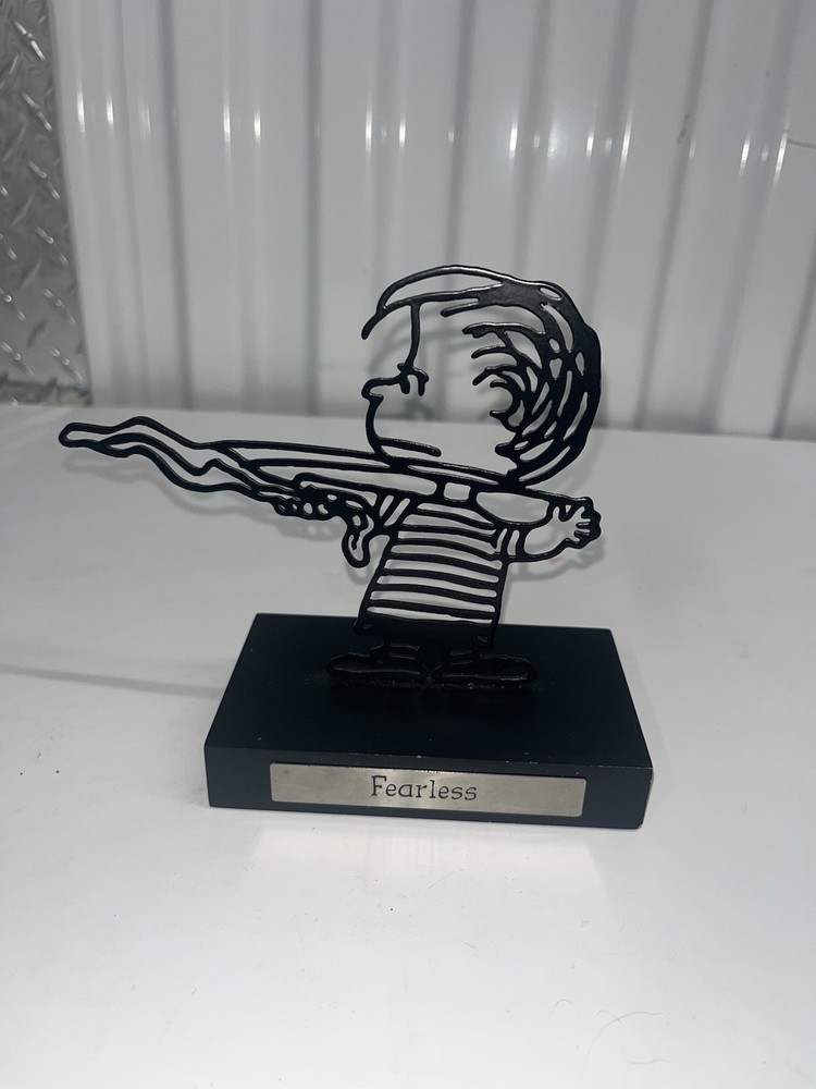 Hallmark Linus Fearless Black Metal Figurine on Base Sculpture Trophy Peanuts