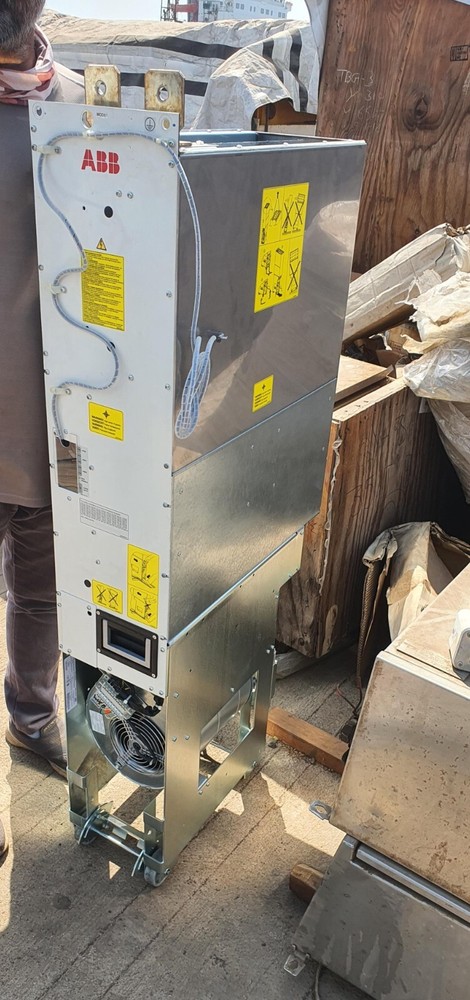 ABB DRIVE ACS800-104-0580-7 +C126+E205+V991 NEW ACS800 TAKEN FRM NEW PANEL BOARD