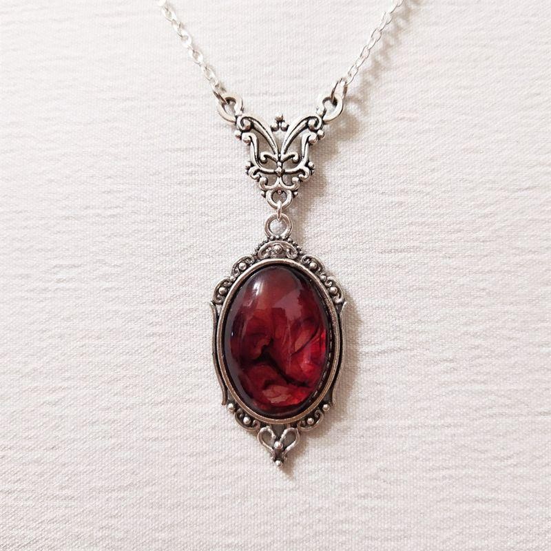 Gothic Red Quartz Pendant Oval Vampire Witch Necklace for Women – Vintage Choker