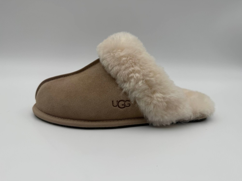 UGG Women’s Scuffette II Slippers Sand Suede Sheepskin Size 6 1106872