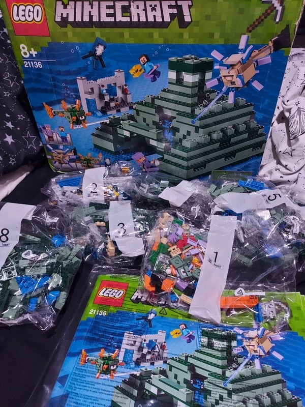 LEGO Minecraft Ocean Monument 21136 Incomplete Missing Bags 4&7 Figures Included