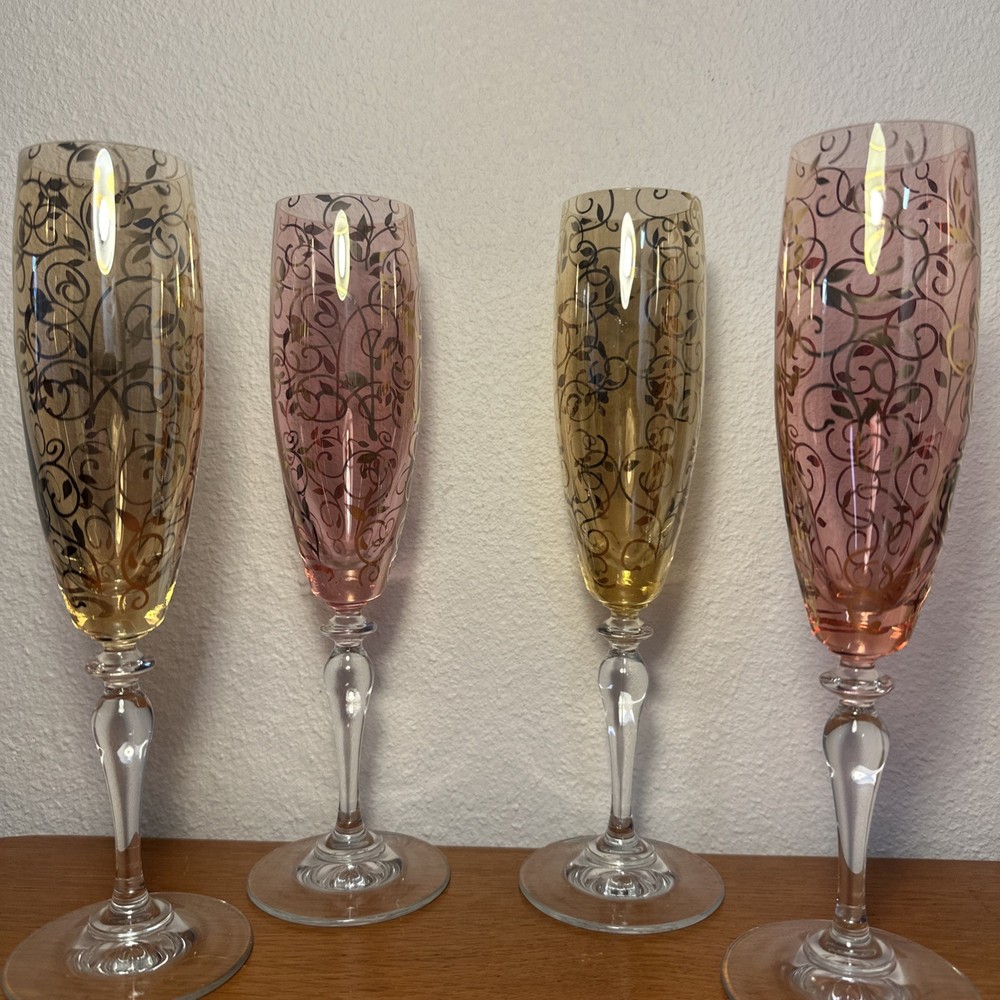 Elegant Gold Leaf & Vine Champagne Flutes