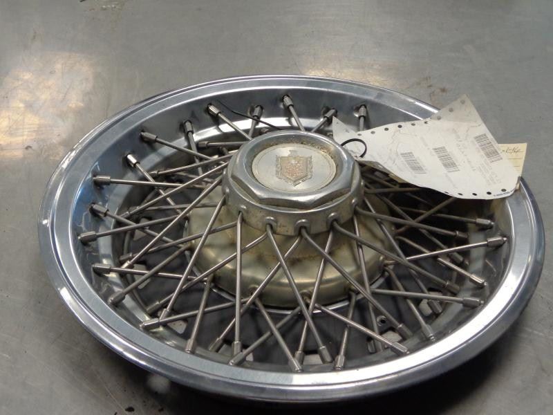 Wheel Cover HubCap Wire Type Fits 78-79 MONTE CARLO 172009