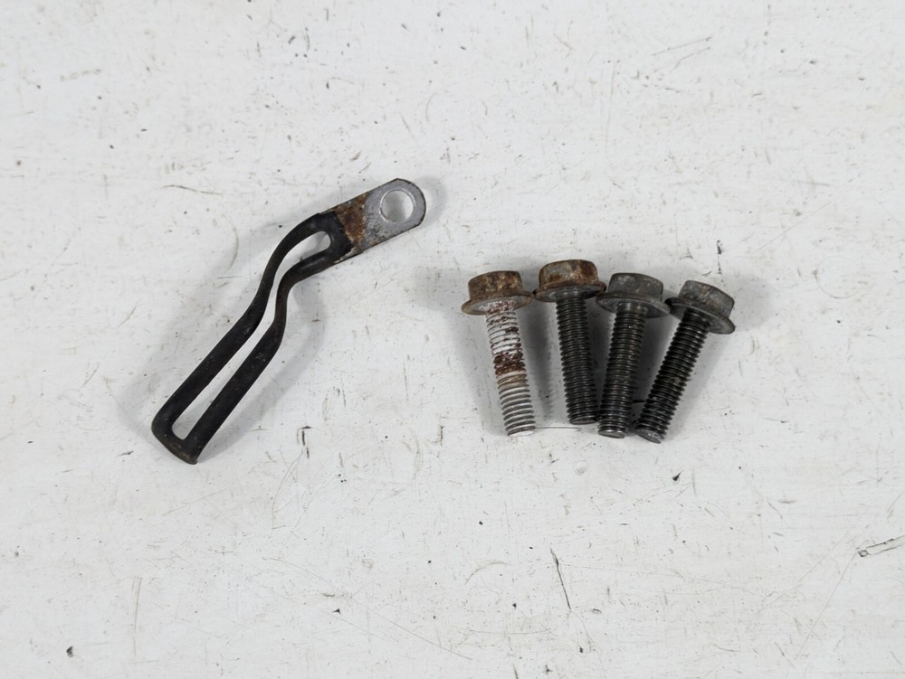 2000-2004 Suzuki Bandit 600 GSF GSF600 Valve Cover Breather Bolts