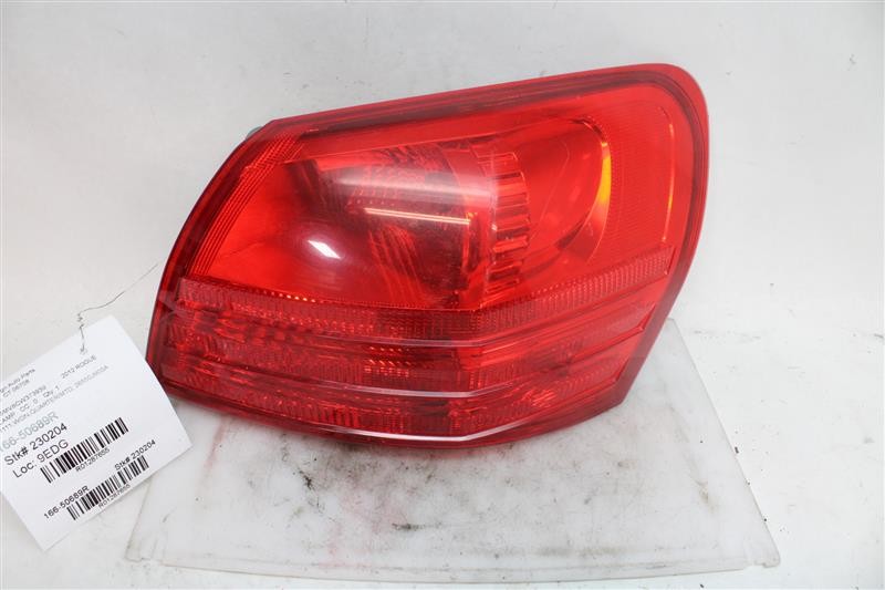 Used Right Tail Light Assembly fits: 2012 Nissan Rogue quarter panel mounted Rig