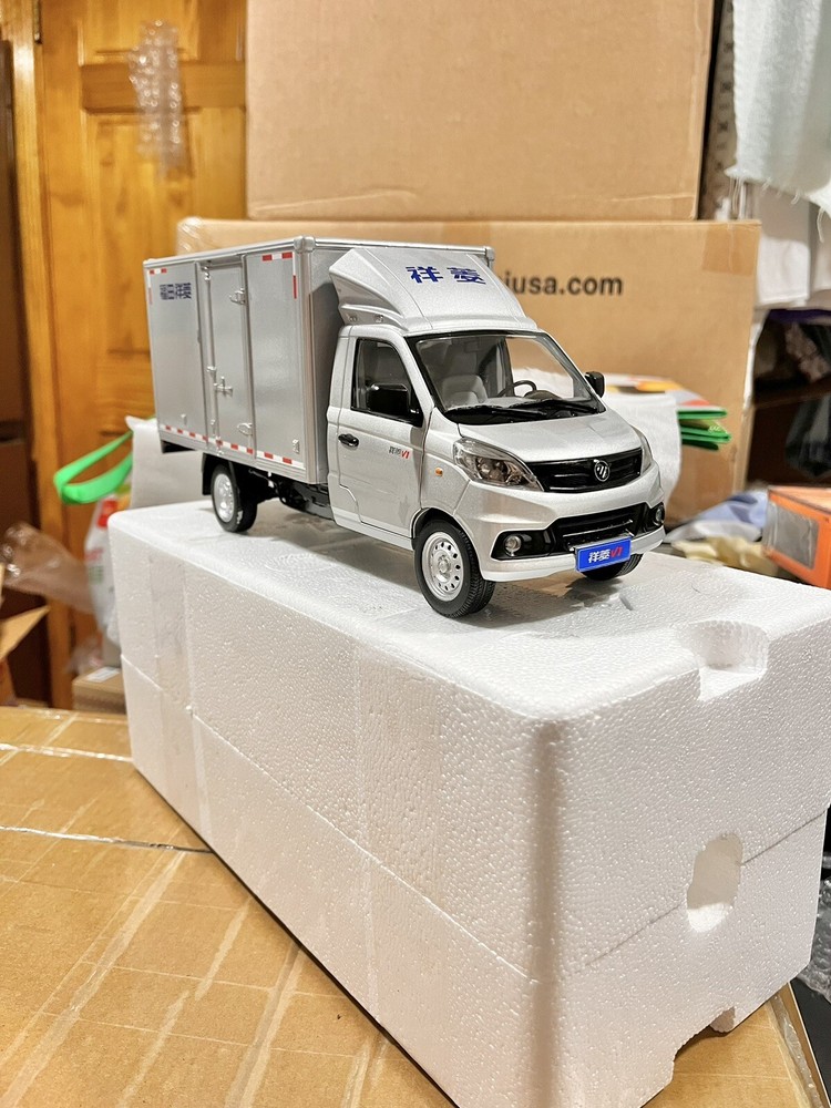1:18 Scale Foton Mini Truck Diecast Model Car