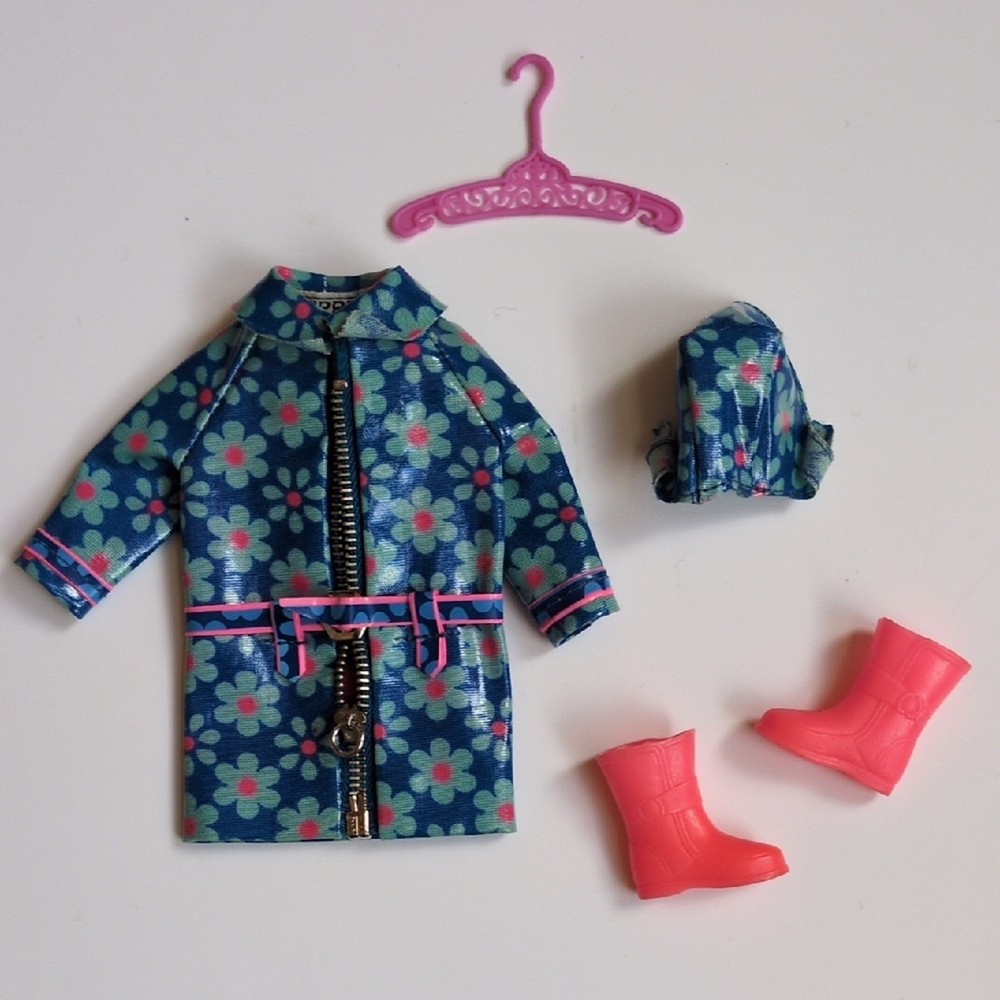 Vintage 1960s Barbie Skipper #1939 Flower Shower Set Boots Rain Coat Hat Belt
