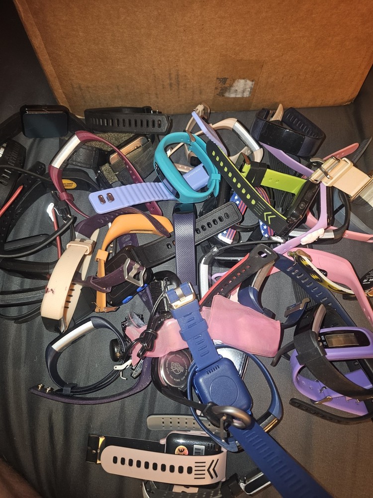 Lot of Assorted Unbranded And Branded Activity Trackers/Smartwatch/Watch 3lbs