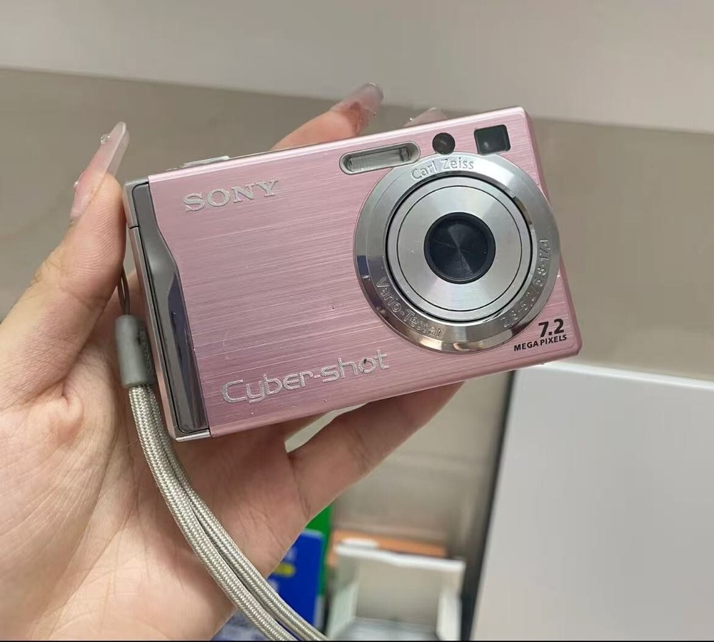 SONY Cyber-shot DSC-W80 7.2MP 3x Zoom Digital Camera in Pink - Japan Import