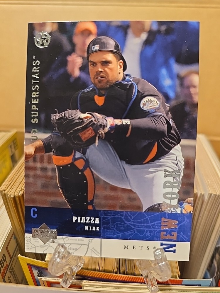 2003 Upper Deck Superstars Mike Piazza HOF Sharp Rare Baseball Card