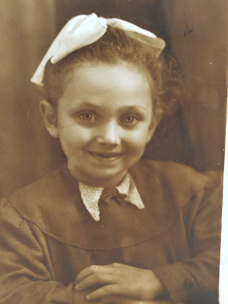 Vintage - Retro - Photo - Beautiful Girl - Child - 1960s - Black & White #8