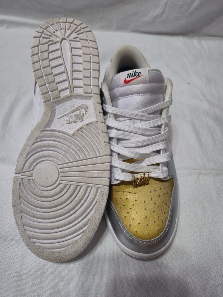 Size 10 - Nike NBA x Dunk EMB Low 75th Anniversary - Knicks