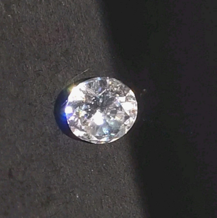Oval Cut Clear Diamond 1-Loose natural Stone It Weigh's 00.09Grams,=0.45 Carrot