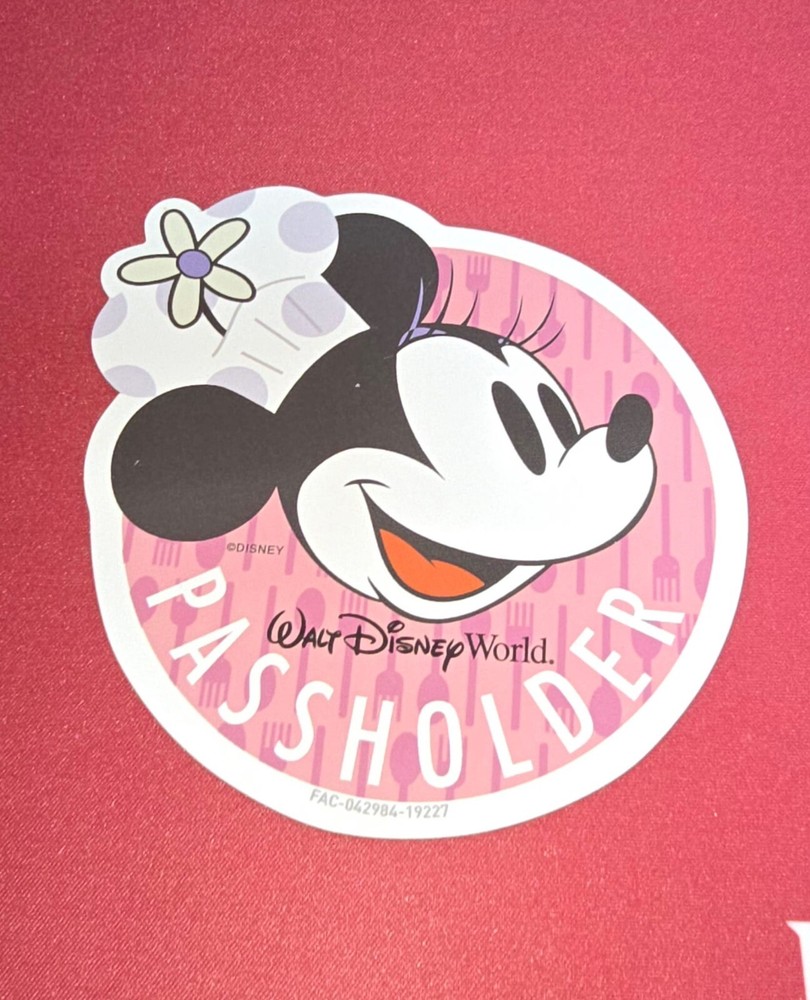 Disney Parks Minnie Mouse Annual Passholder Exclusive Magnet