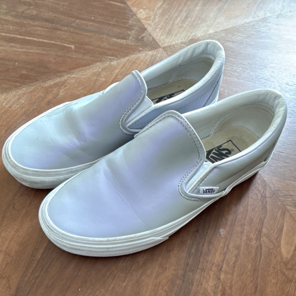 VANS Classic Women’s 8.5 or Men’s 7 Slip-On Low Top White
