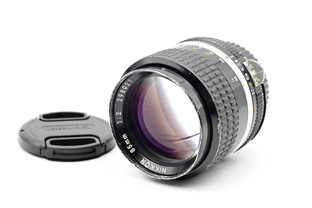 Nikon Nikkor AIS 85mm f2 Manual Focus Prime Lens for DSLR Cameras