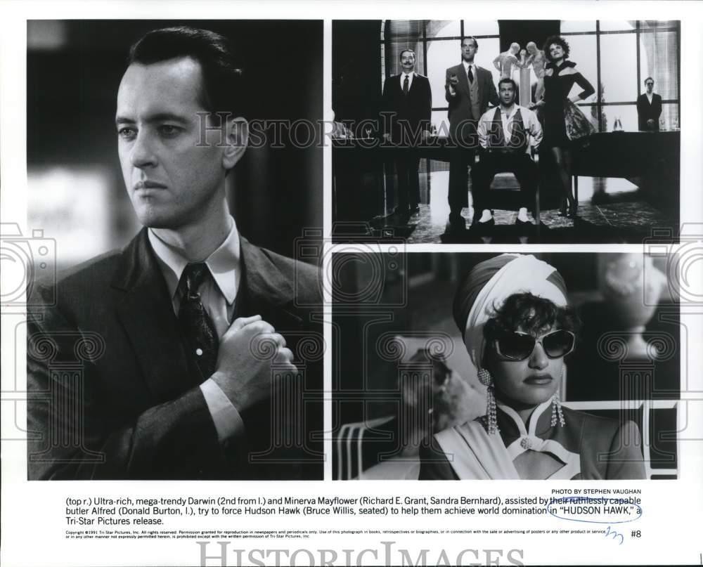 1991 Press Photo Richard Grant and others star in the film 