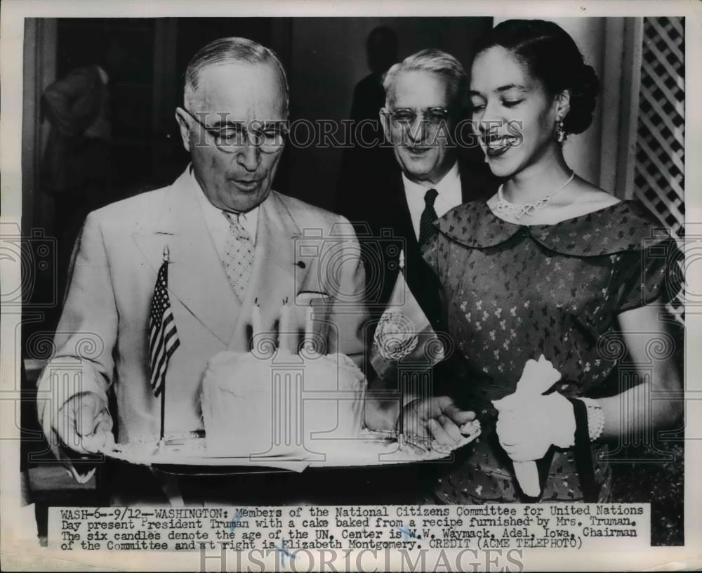 1951 Press Photo Pres. Harry Truman with members of Natl. Citizen for U.N Day-image