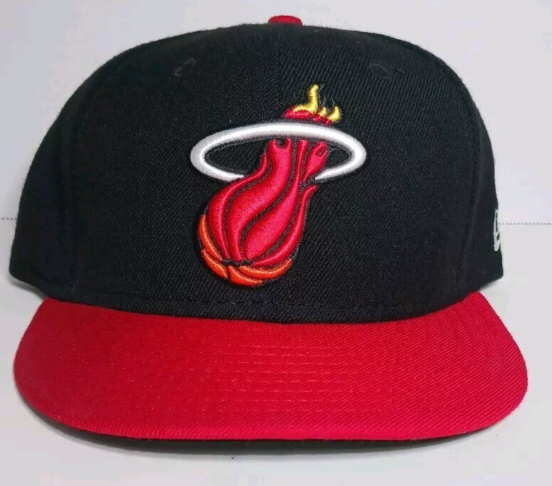 New Era 59FIFTY Miami HEAT Hardwood Classics black and red NWT CAP size 7