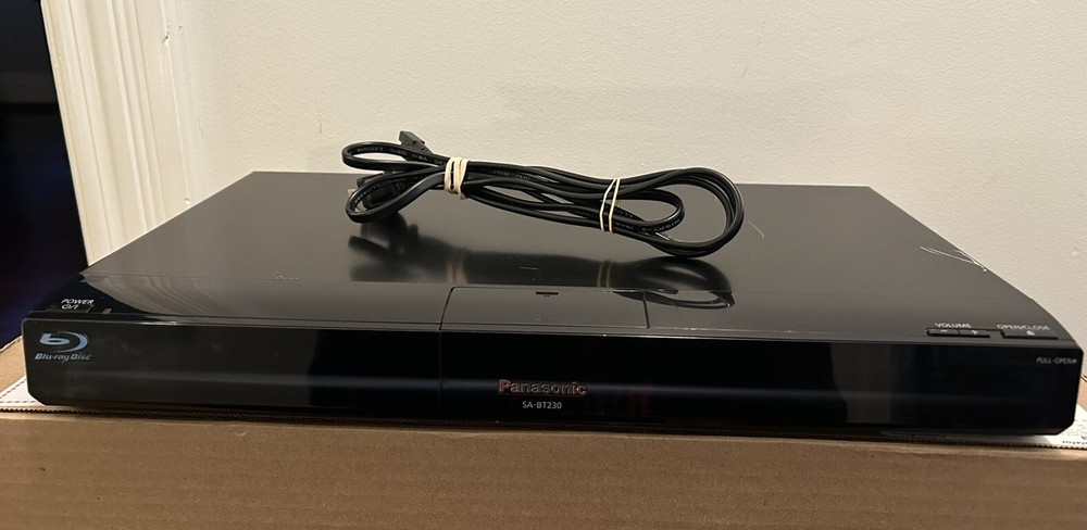 Panasonic SA-BT230 Blu ray DVD Home Theater System DVD CD Disc Player TESTED
