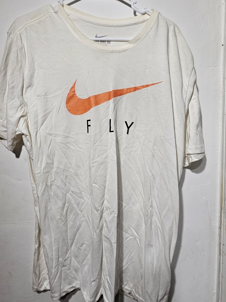 Nike Fly Mens Sportswear Logo T-Shirt XL - Stylish and Comfortable