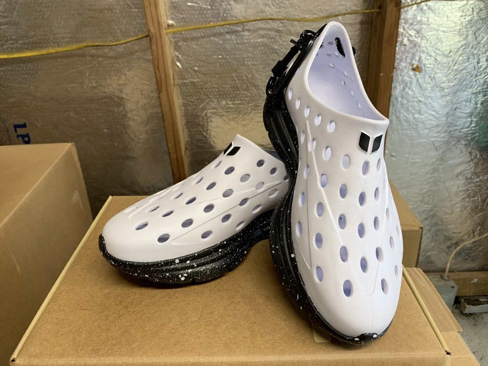 *NWT*Kane Footwear Recovery Shoe Revive White/Black Speckle Men size 6 Women's 8