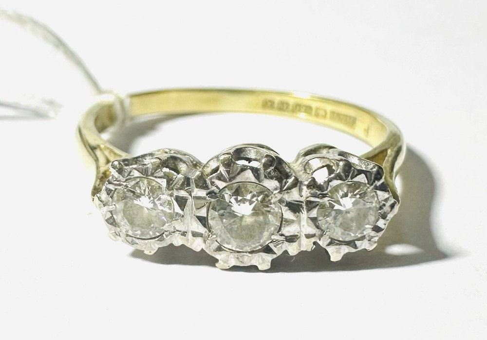 18ct Gold Illusion Set Diamond Trilogy Engagement Ring