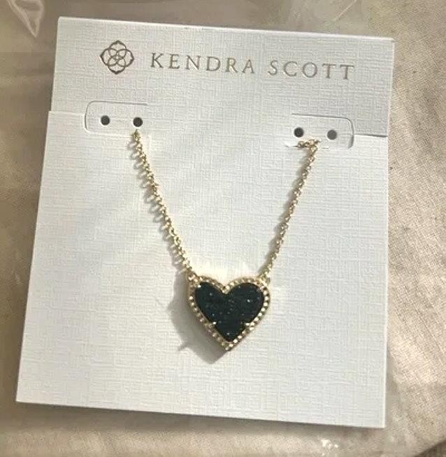 😍Kendra Scott Ari Heart Pendant Necklace Black Drusy Gold Plated new