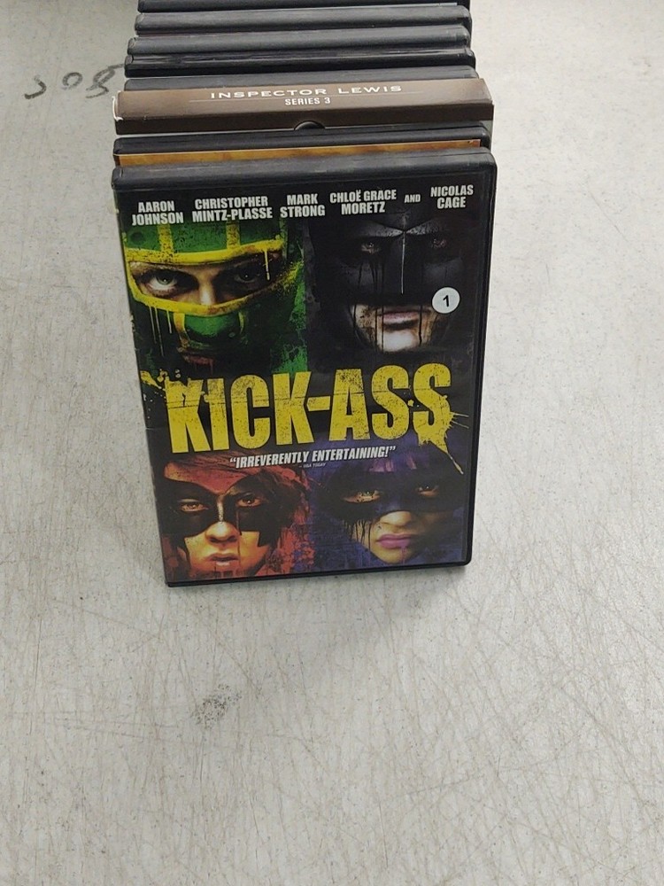 Kick-Ass DVD Movie 2010 Nicolas Cage Arron Johnson
