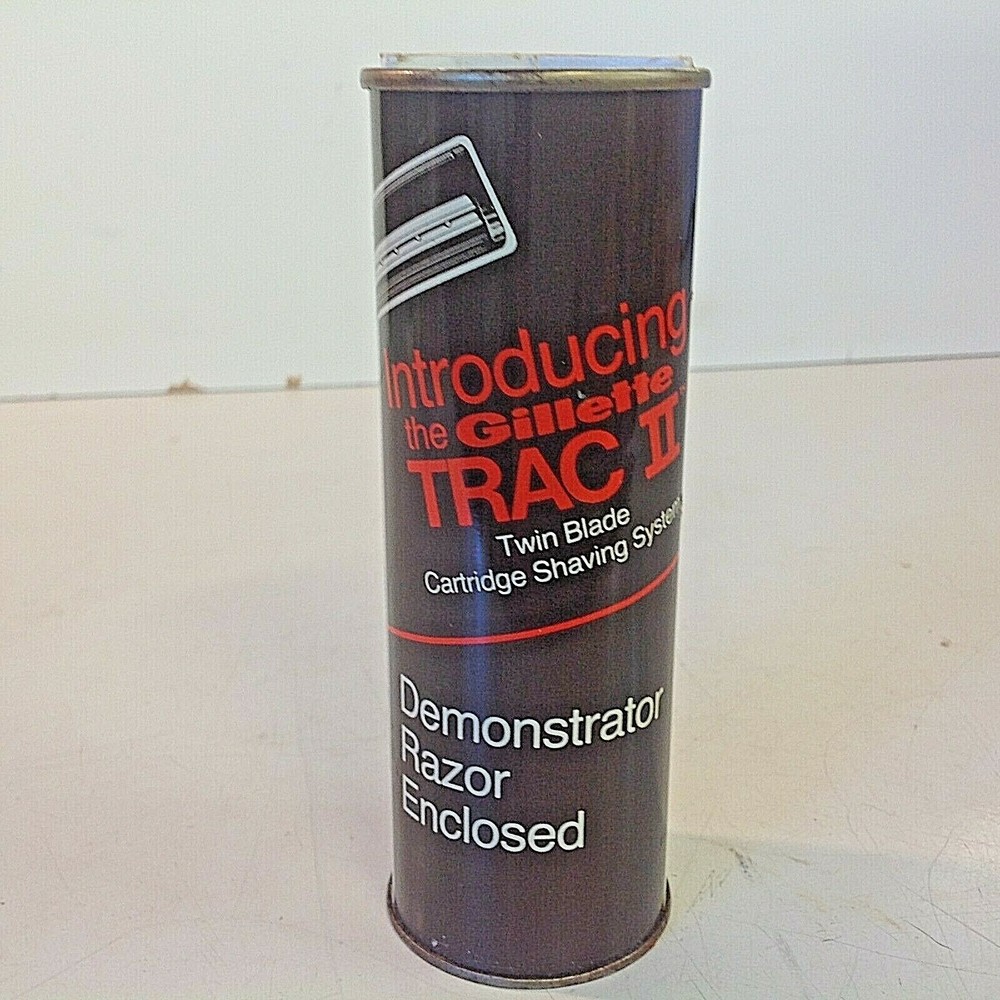 Vintage 1972 Gillette Trac II Demonstrator Razor w/Can Coupon Booklet Twin Blade-image