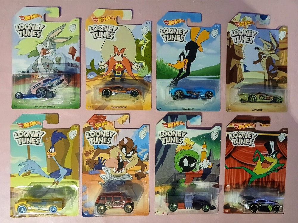 2017 Mattel Hot  Wheels  WB “Looney Tunes” Series Complete set of 8 sealed