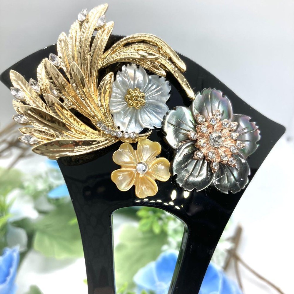 Kazumoto Bachi Kimono Hairpin with Natural Butterfly Design for Weddings