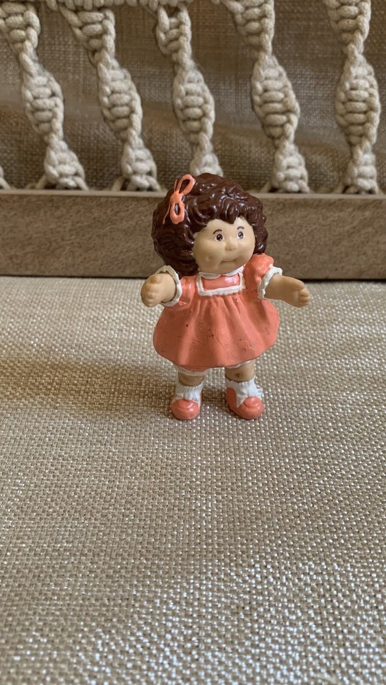 Cabbage Patch Kids PVC Figure Girl Curly Brown Hair Eyes Peach Dress Bow In Hair
