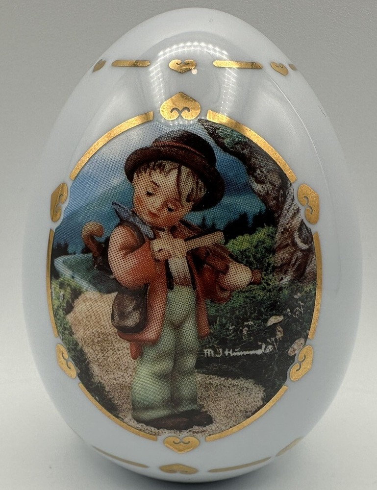 M J Hummel  Porcelain Egg Collection Little Fiddler Danbury Mint 1993