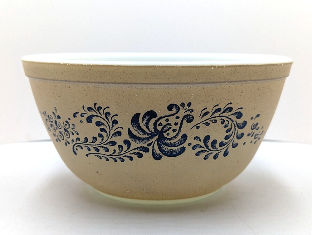 Pyrex Corning 1.5 Qt Mixing Bowl Homestead Blue Onion Pattern VTG 1976-1980