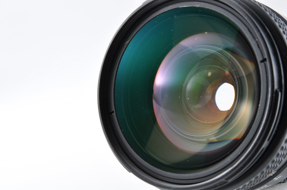 MINT Nikon Nikkor AF Macro 35-135mm f3.5-4.5 Zoom Lens Full Frame Japan