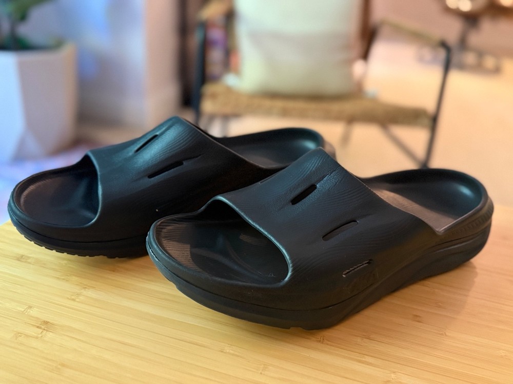 Men's Hoka Recovery Slides Size 14 in Black