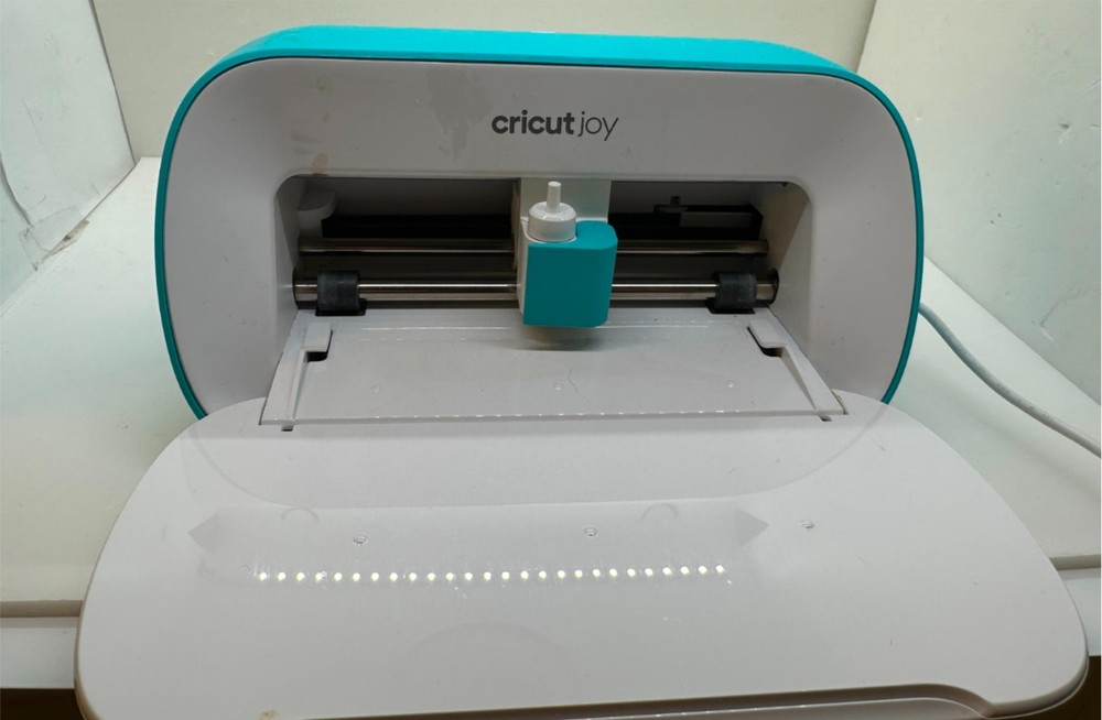 Cricut Joy Compact and Portable DIY Machine + Power Supply Works