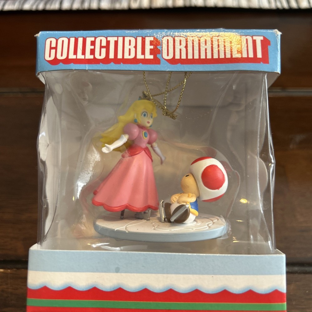 2008 Basic Fun Nintendo Super Mario Collectible Ornament Peach & Toad
