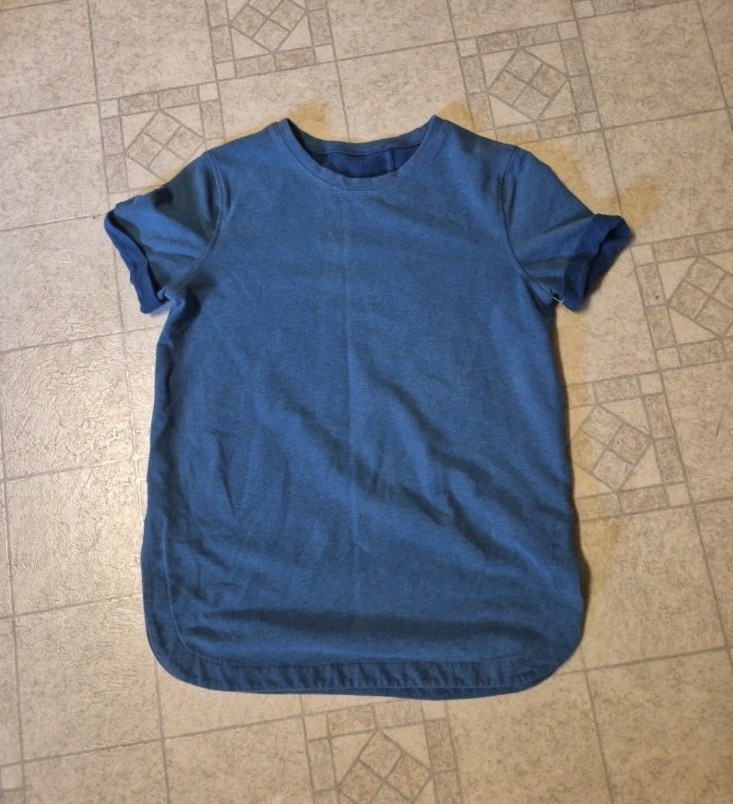 BLUE LULULEMON SIZE 10/12 TOP