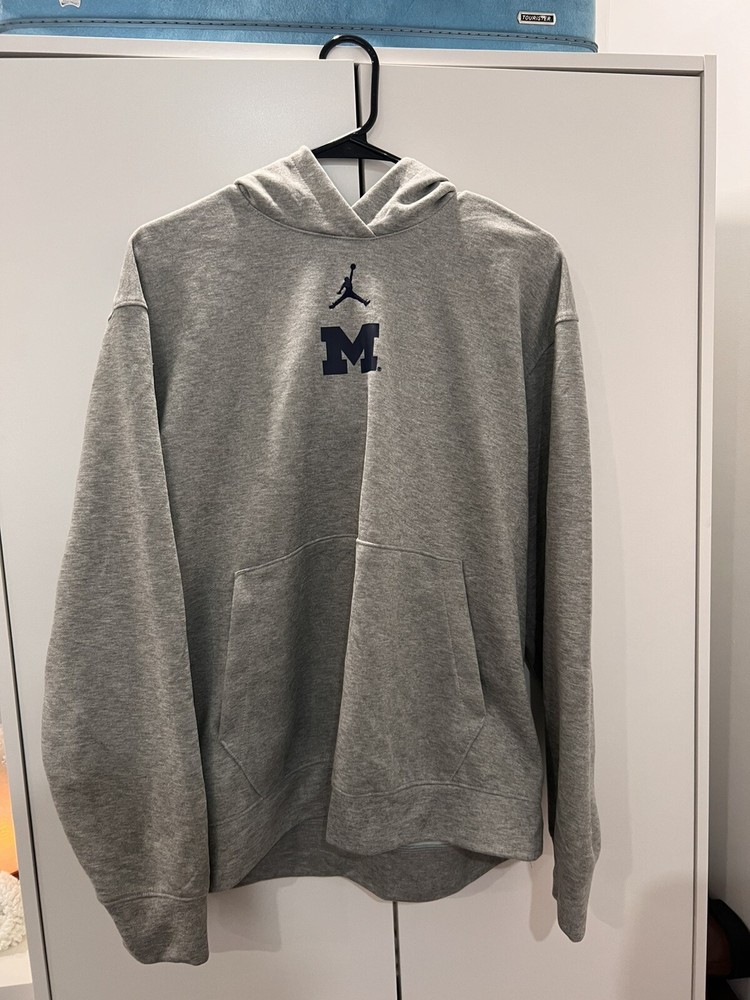 michigan wolverines jordan hoodie large