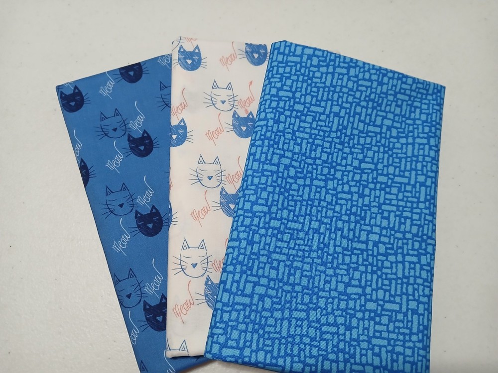 Lot 3 coordinating yards quilting Fabric Cafe Focus Light Dark Free Ship