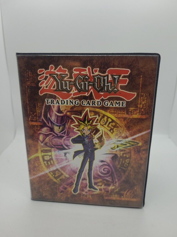 Yu-Gi-Oh 2002 Yugi Dark Magician 4-Pocket Trading Card Binder