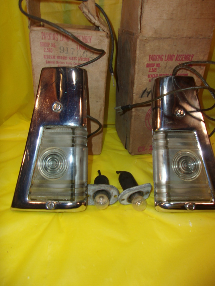 1942 CHEVROLET PASSENGER CAR PAIR OF N.O.S. PARKING LIGHT ASSEMBLIES IN GM BOX!!