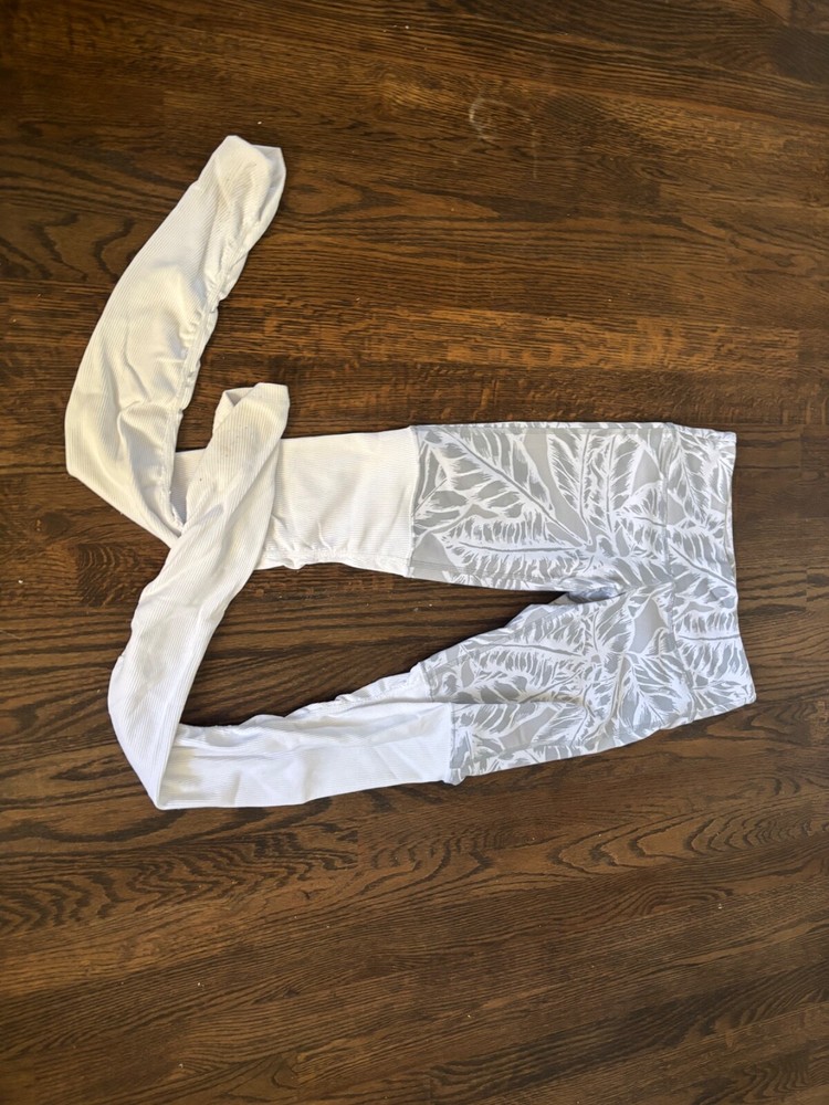 Alo High-Waisted Yoga Leggings for Women - Comfortable & Stylish Workout Pants