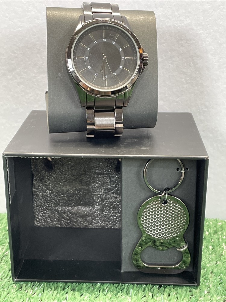 NIB Mens Black Watch bottle opener/key fob Bonus Bracelet FMDAL930