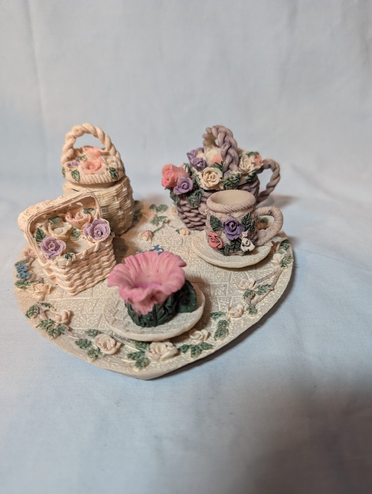 Vtg Miniature Heart Shaped Brick Pattern Floral Tea Set Figurine  Table Decor