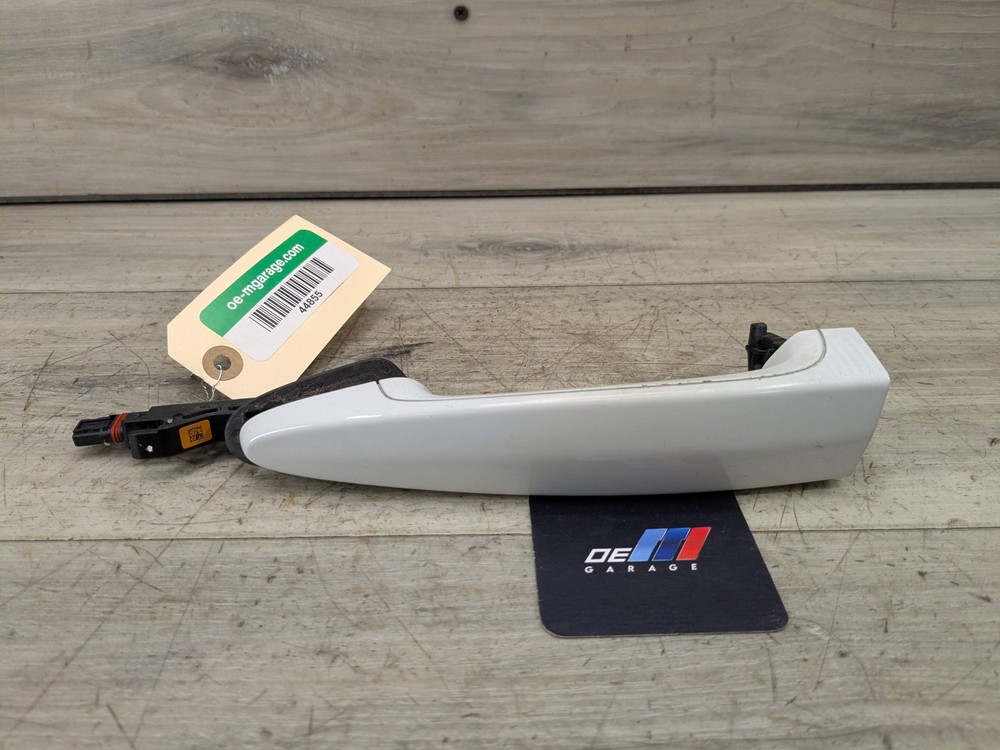 OEM BMW F25 F26 X3 X4 COMFORT ACCESS Right Passenger Door Handle White