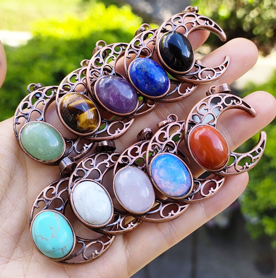 10pcs Amethyst Vary Gems Pendants Moon Amulet Charm